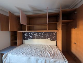 Habitación juvenil - 2 camas,armarios y escritorio