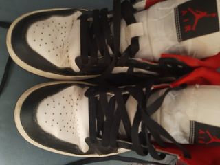 Nike Air Jordan 1 - Talla 40