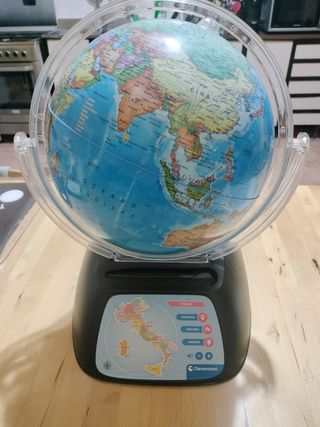 Mappamondo Clementoni digitale interattivo