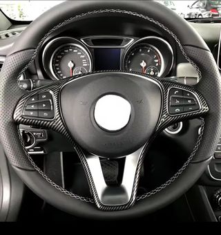 Embellecedor carbono Mercedes Benz CLA.