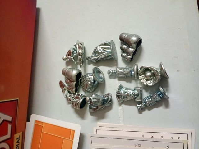 Monopoly Electrónico Mundial, para completar otros