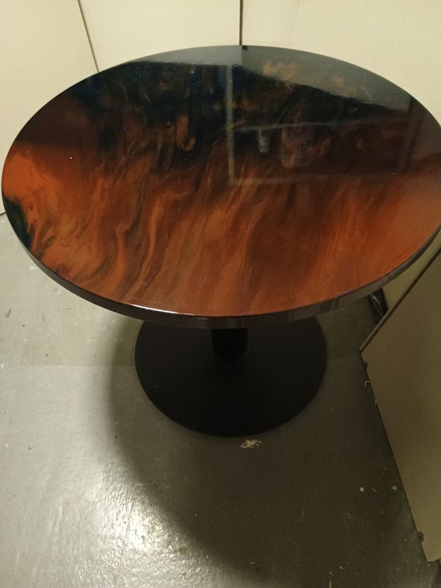 Mesa redonda resina marrón-negra