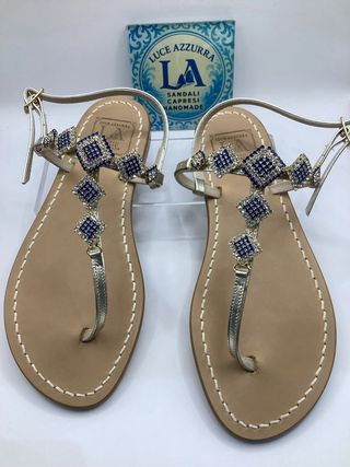 Modello piazzetta Sandali swarovski Luce Azzurra