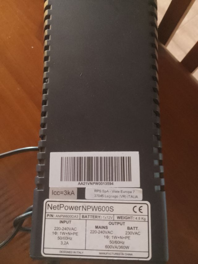 OPORTUNIDAD!!SAI Riello Netpower  UPS Tengo 2x50€