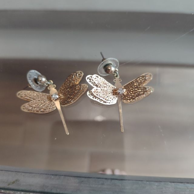 Pendientes libélula dorados