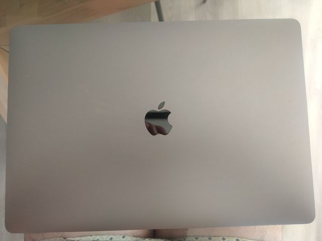 MACBOOK PRO 2019 15" i9/32 GB RAM/512 SSD