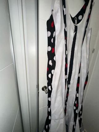 Traje gitana lunares rojo-negro hecho en Andalucía
