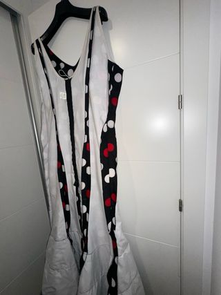 Traje gitana lunares rojo-negro hecho en Andalucía