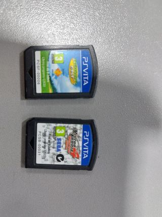 PS Vita nera + 2 giochi