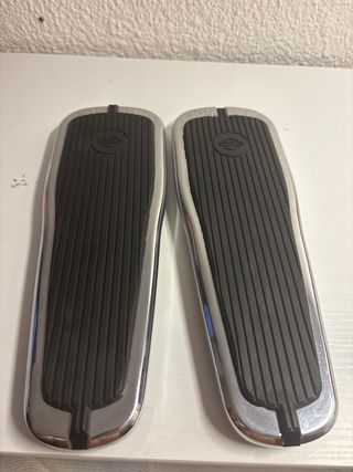 Reposapiés Harley Davidson pasajero