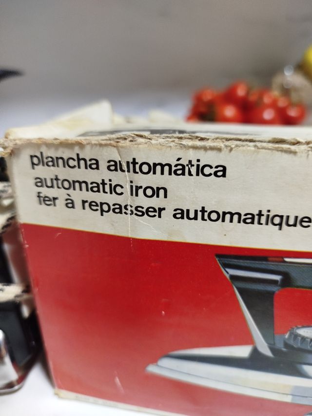 Plancha automática SOLAC vintage 600w