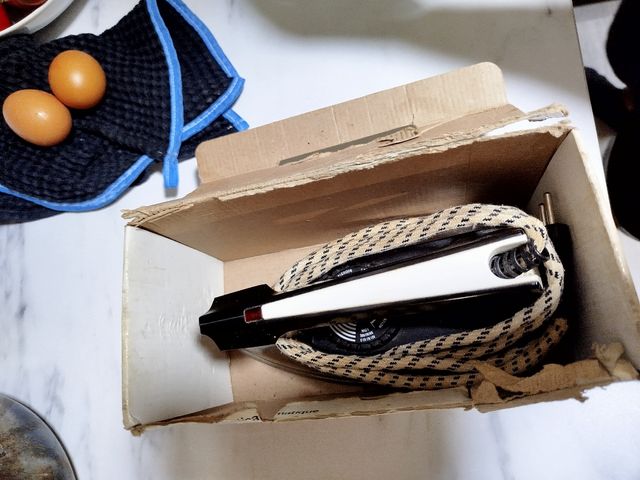 Plancha automática SOLAC vintage 600w