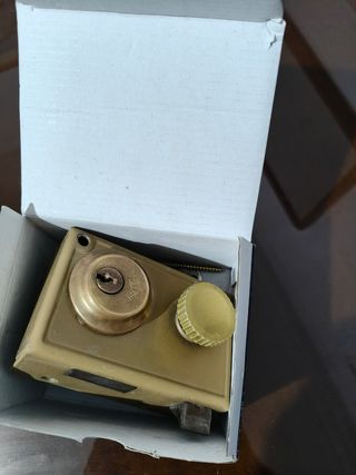 Cerradura puerta jis dorada