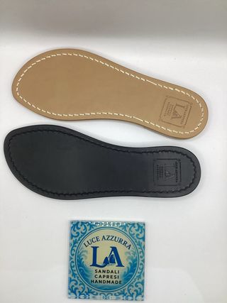 Modello Sophia sandali luce azzurra con swarovski
