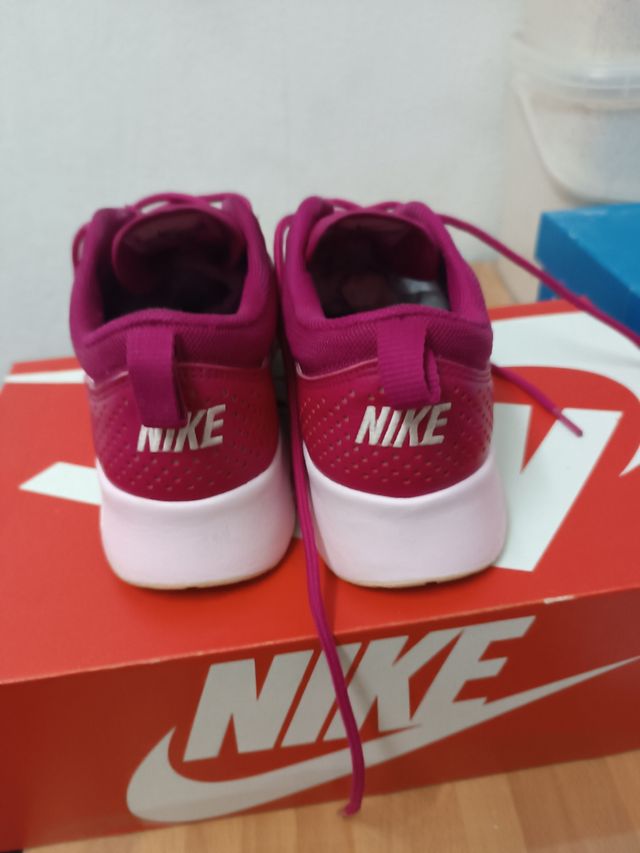 Zapatillas Nike Air Max Thea - Moradas