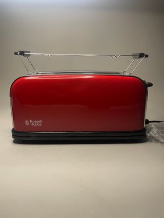 Tostadora Russell Hobbs roja