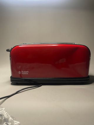 Tostadora Russell Hobbs roja