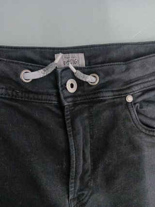 Bermuda Pepe Jeans negra, talla 16