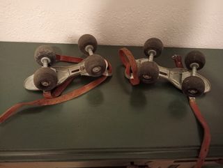 Patines antiguos 4 ruedas - cuero