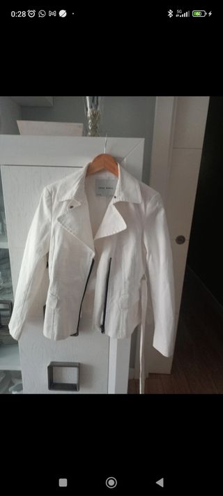 Chaqueta Zara Basic blanca - M