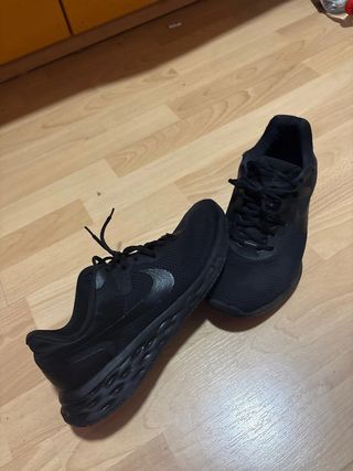 Zapatillas Nike negras 46