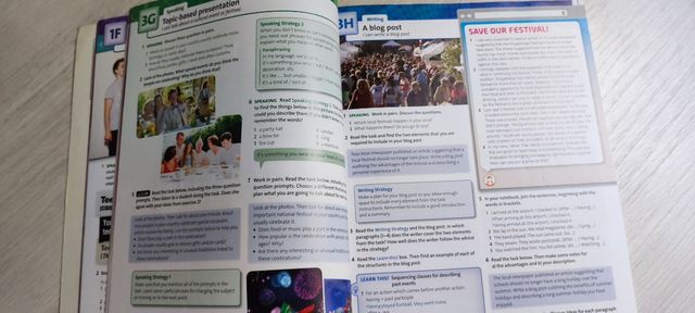 Solutions 3rd Edition Upper-Intermediate. Stude...