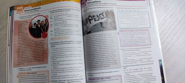 Solutions 3rd Edition Upper-Intermediate. Stude...