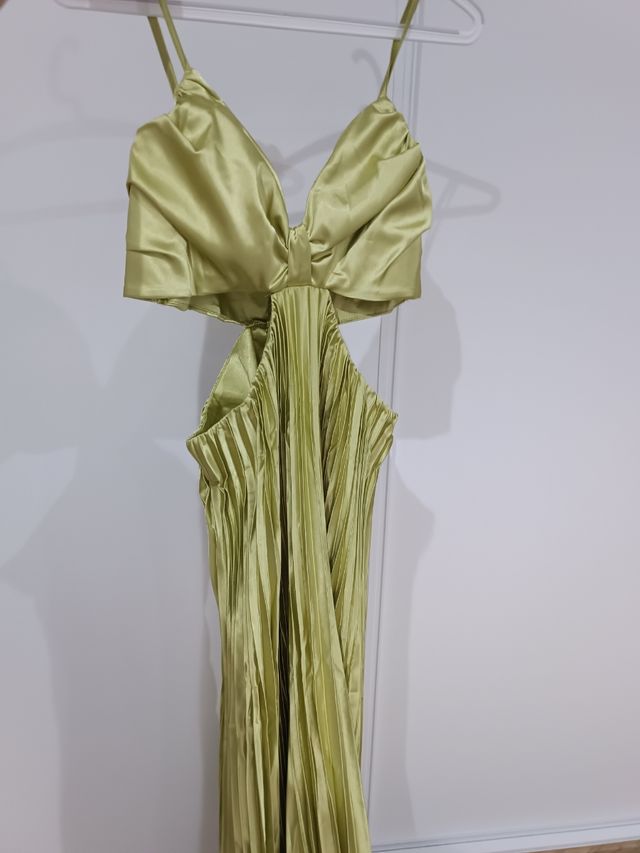Vestido largo plisado verde oliva