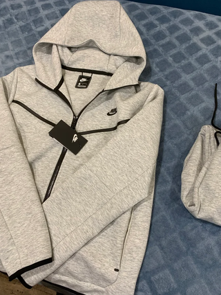 Chándal Nike Tech Fleece Gris - Nuevo