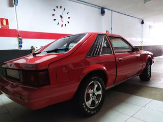 FORD MUSTANG FASTBACK GUÍA COUPÉ 1980