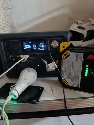 Bluetti EB3A 268Wh + Panel Solar 100W 