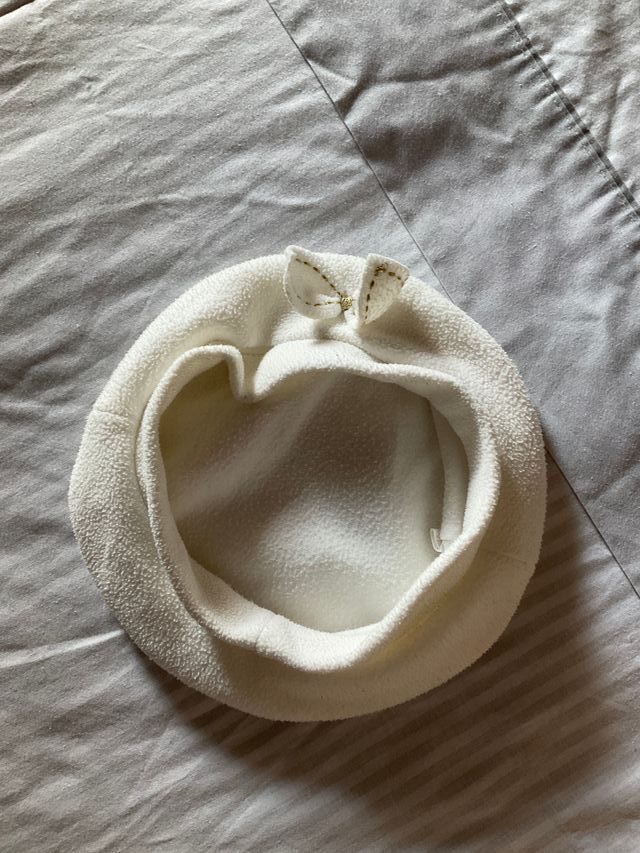 Boina blanca de borreguillo