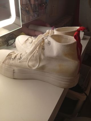 Zapatillas Mickey Mouse rojas y blancas