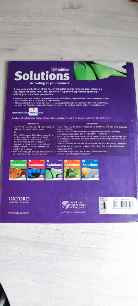 Solutions 2nd edition Intermediate. Student's B...