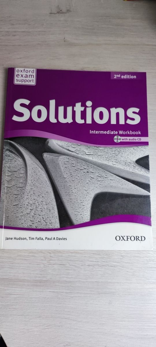 Solutions 2nd edition Intermediate. Workbook CD...