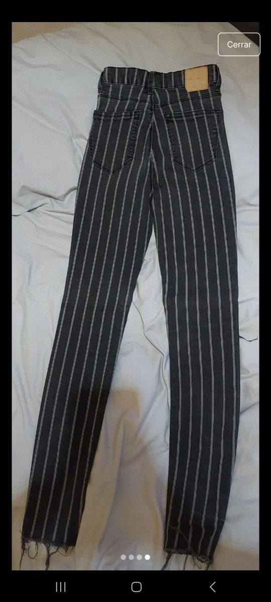 Pantalones rayados negros