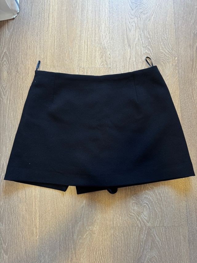 Falda negra Zara - Falda corta