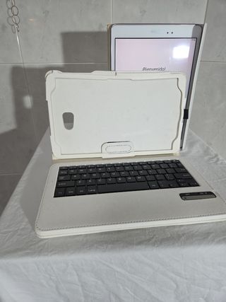 -Samsung Galaxy Tab A T550 Blanca 16GB y funda 