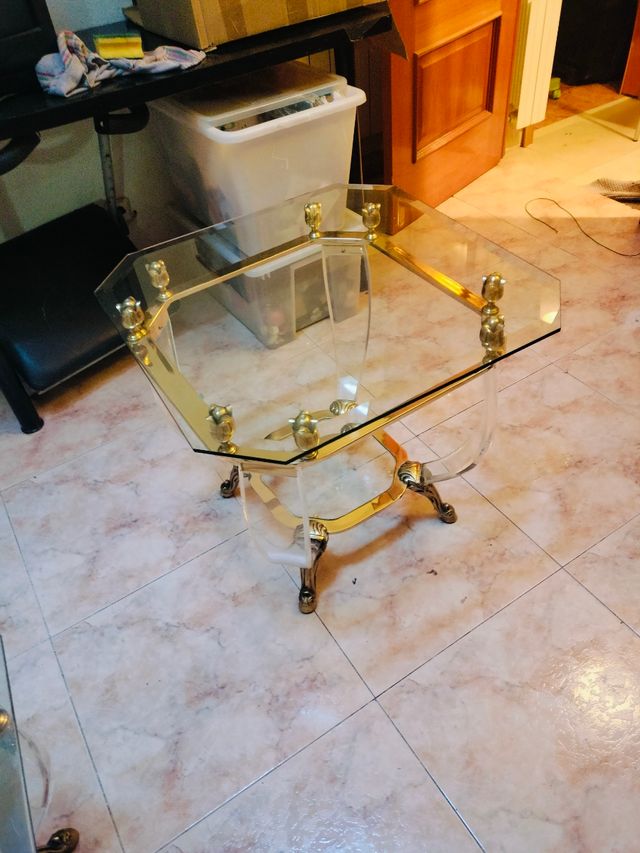 Mesa auxiliar vintage cristal y latón