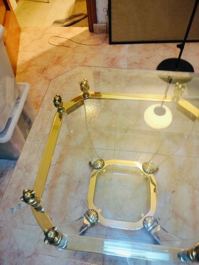 Mesa auxiliar vintage cristal y latón