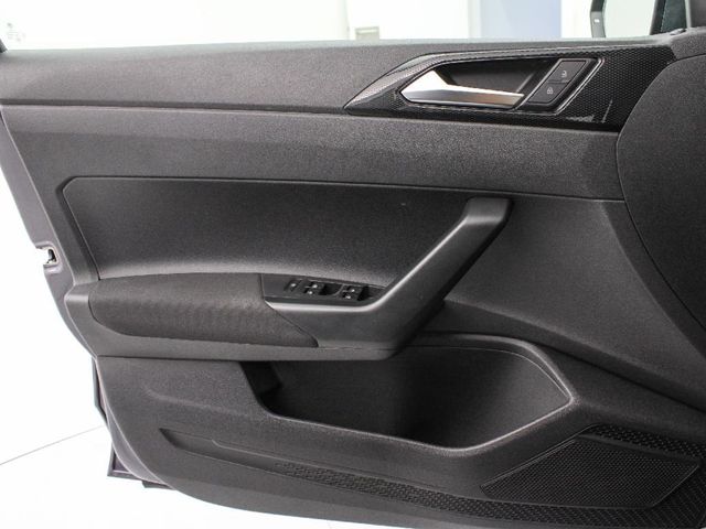 VOLKSWAGEN POLO 1.0 TSI 70KW MAS 95 5P