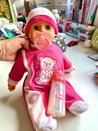 Muñeca bebé llorona: ¡Sonidos realistas!