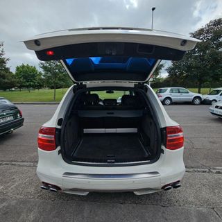 PORSCHE Cayenne GTS