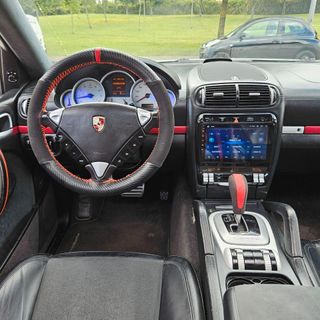 PORSCHE Cayenne GTS