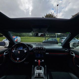 PORSCHE Cayenne GTS
