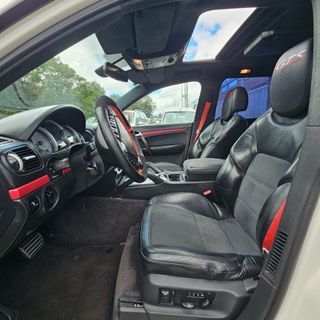 PORSCHE Cayenne GTS
