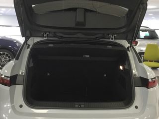 RENAULT Mégane Eléctrico Mégane E-Tech Iconic Autonomía Confort AC22 EV60 160kW