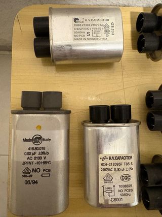 Condensadores HV para microondas - 12uds
