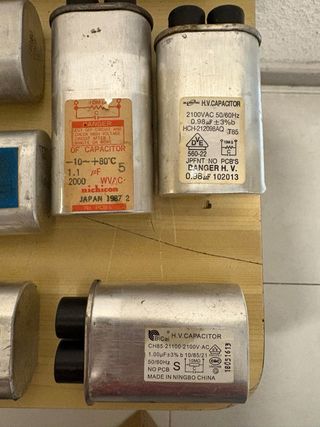 Condensadores HV para microondas - 12uds