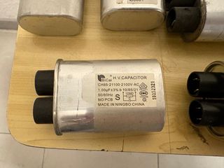 Condensadores HV para microondas - 12uds